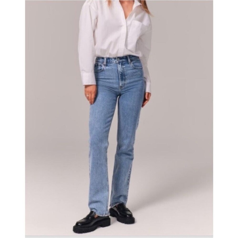 Abercrombie 90s straight ultra high rise size 29